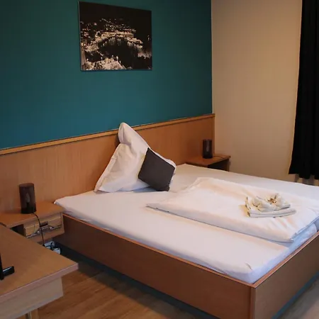 Hotel Olympia & Restaurant 3*