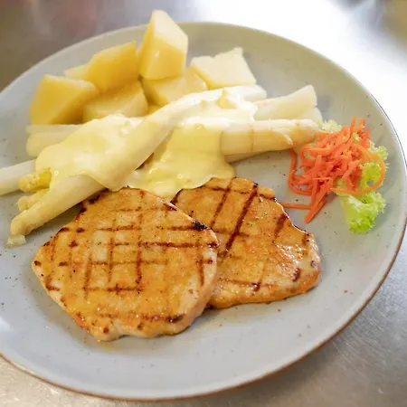 Olympia & Restaurant Szálloda