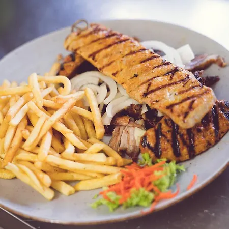 Olympia & Restaurant Szálloda 3*