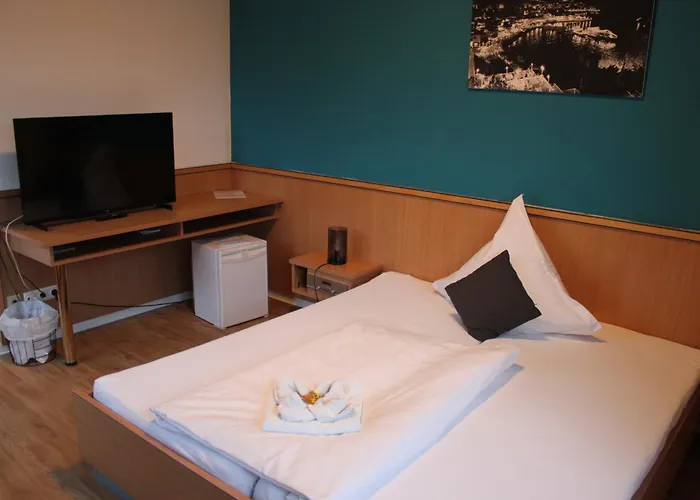 Olympia & Restaurant 3* Inden